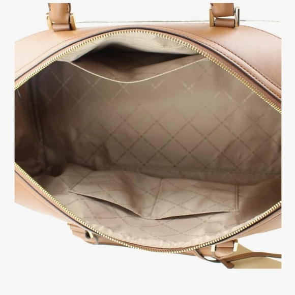 Michael Kors Large Duffle Bag - Picture 3 of 10